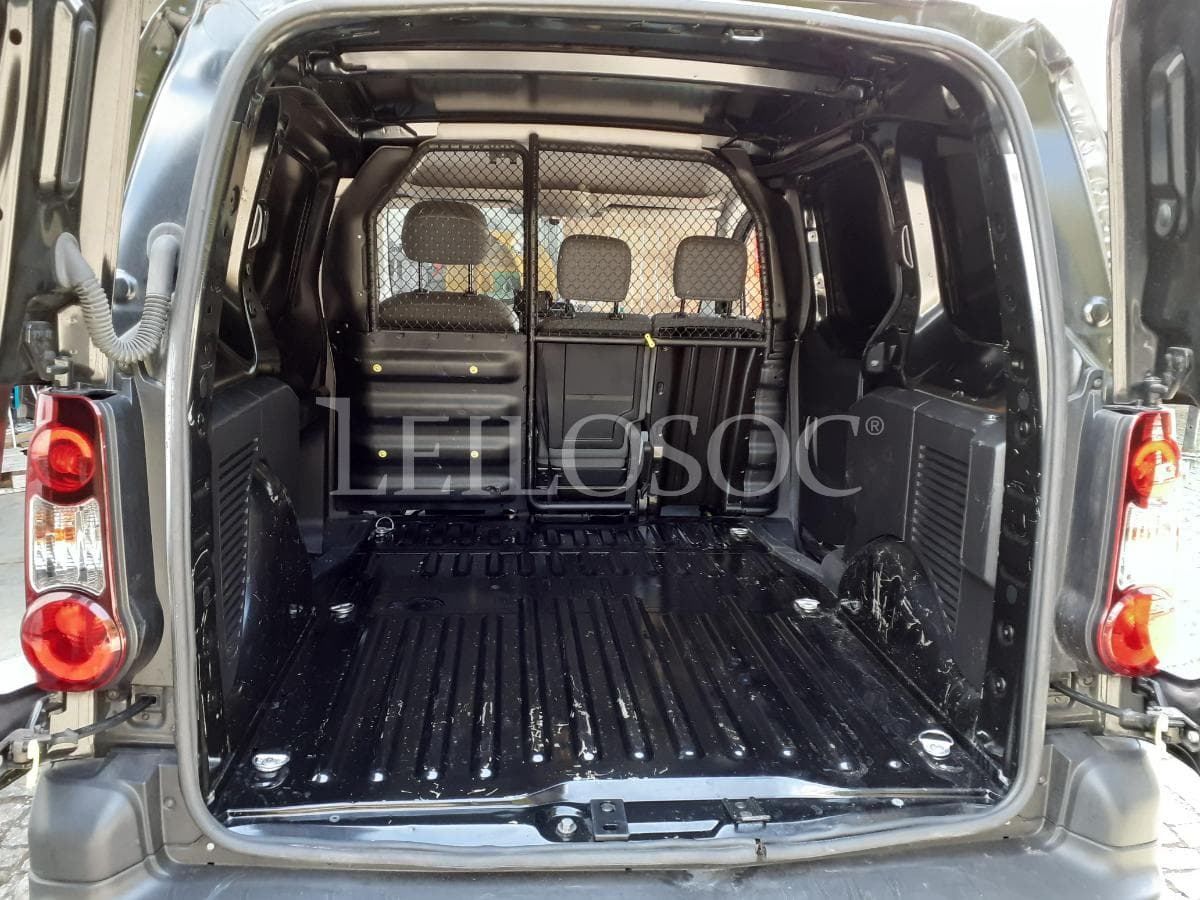 Citroën Berlingo 1.6 HDI · Ano 2016 — image 16