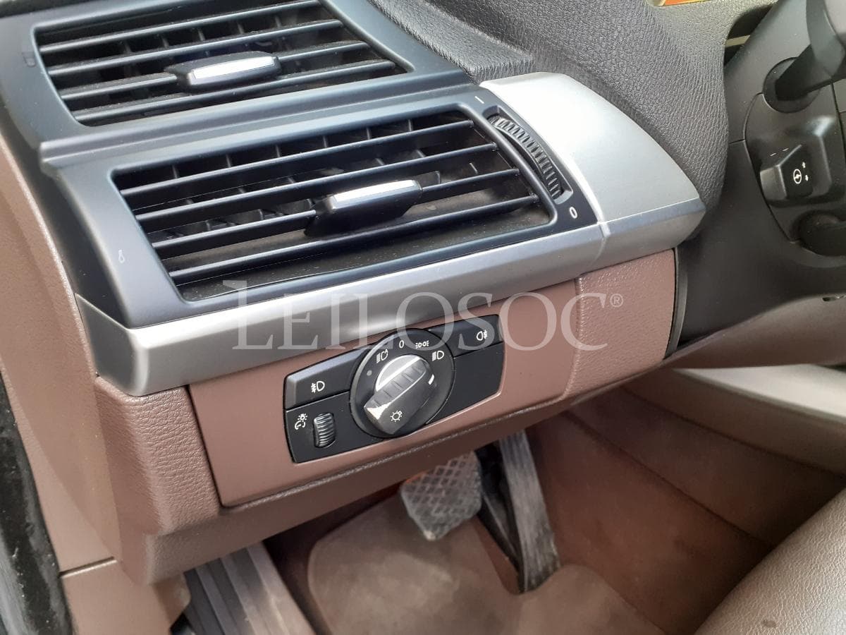 BMW X5 · Ano 2007 — imagem 12