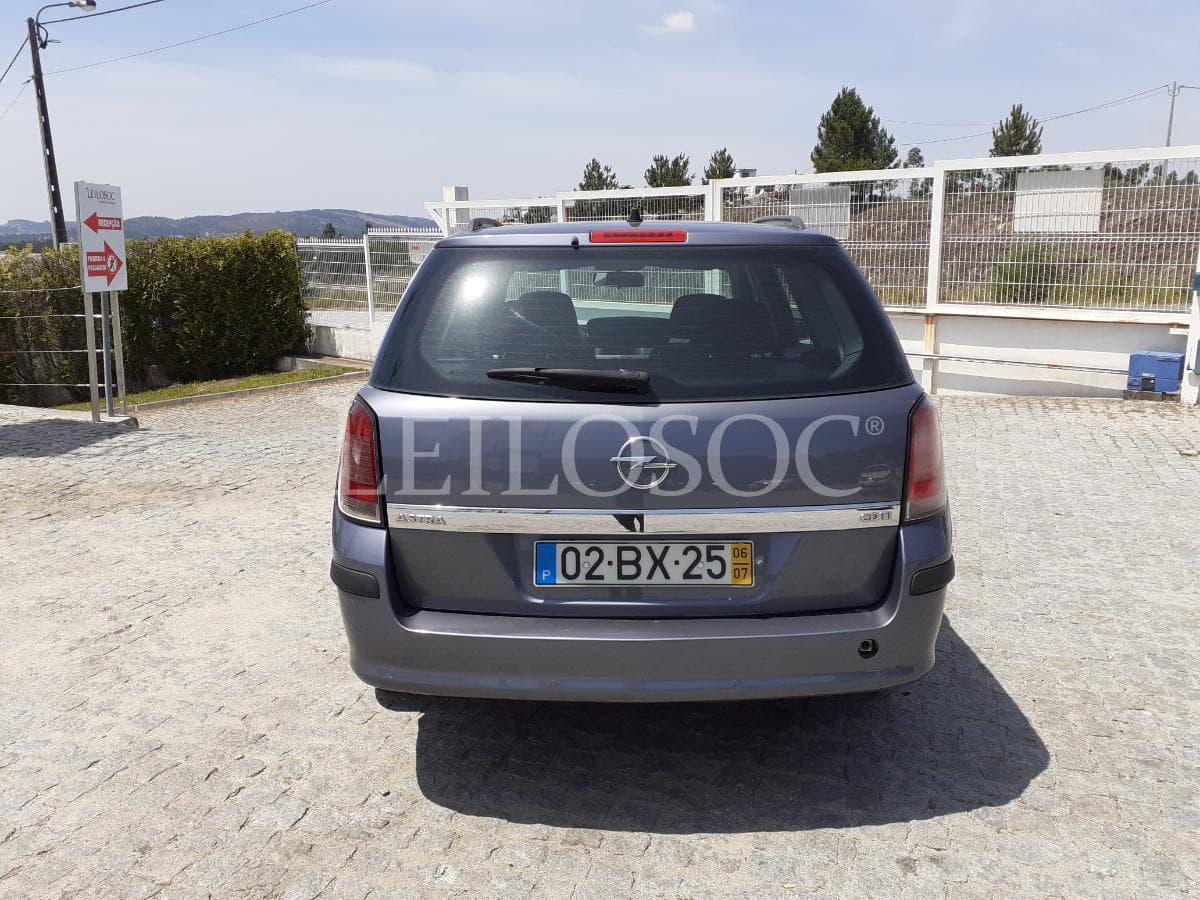 Opel Astra Station Wagon 1.3 CDTI · Ano 2006 — imagem 5