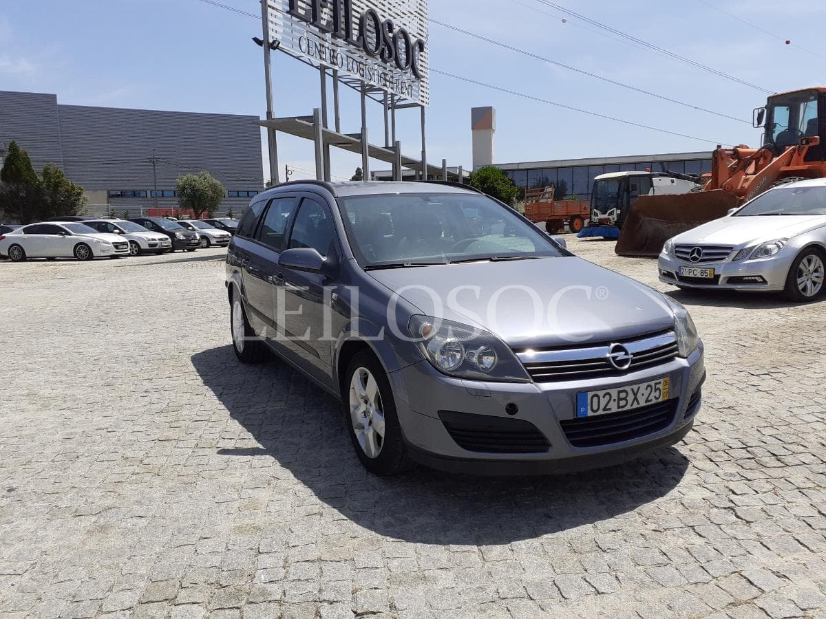 Opel Astra Station Wagon 1.3 CDTI · Ano 2006 — imagem 1