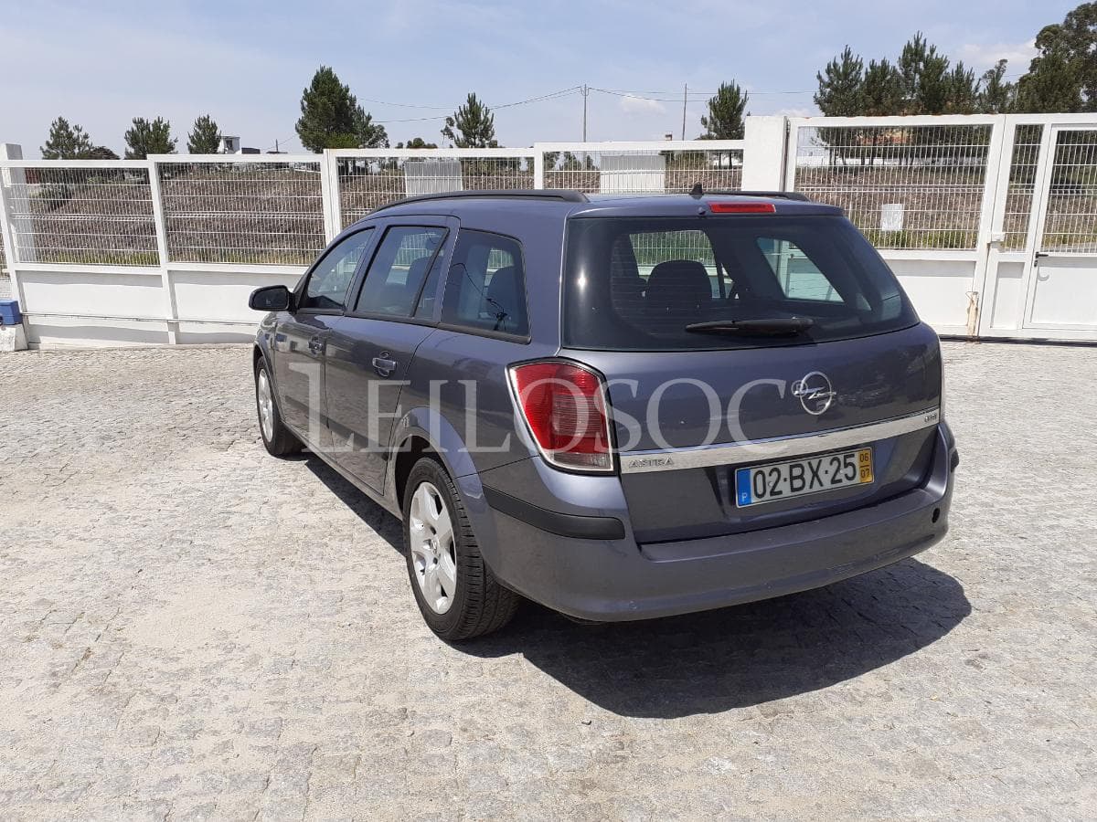 Opel Astra Station Wagon 1.3 CDTI · Ano 2006 — imagem 6