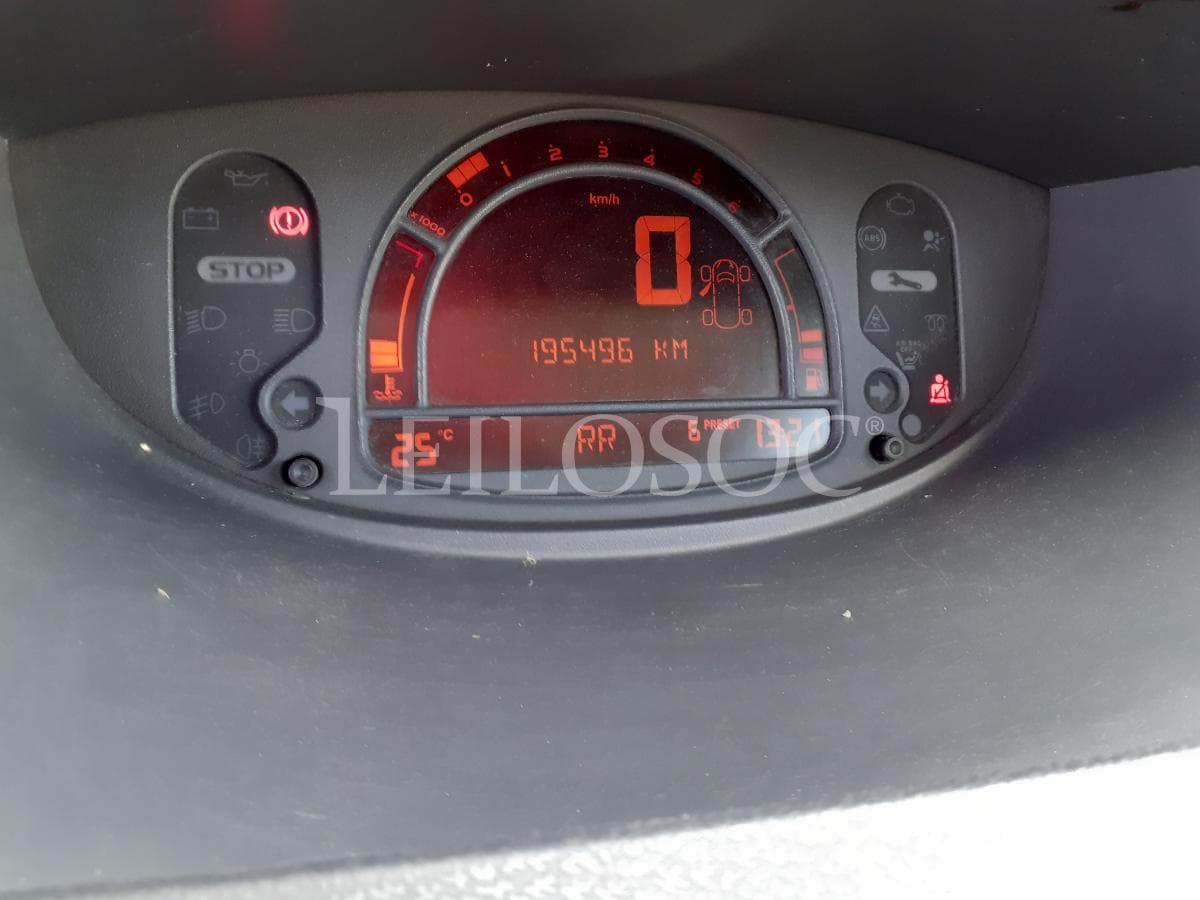 Renault Modus 1.5 DCI · Ano 2006 — image 11