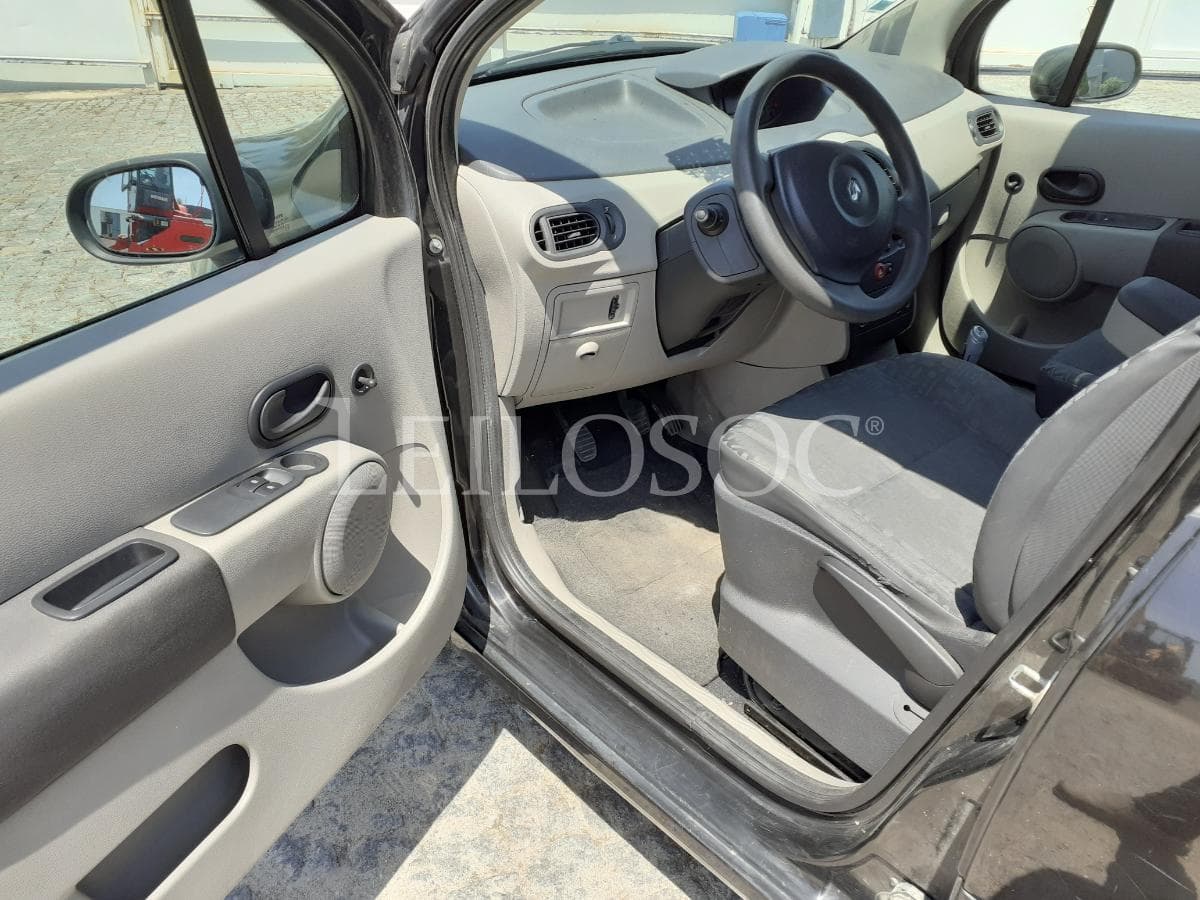 Renault Modus 1.5 DCI · Ano 2006 — image 7