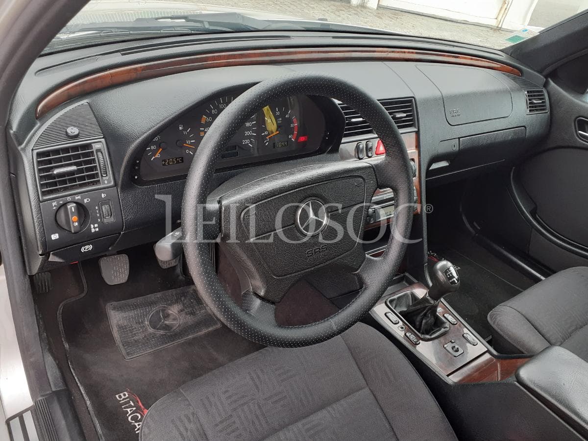 Mercedes-Benz C220 CDI · Ano 2000 — imagem 10