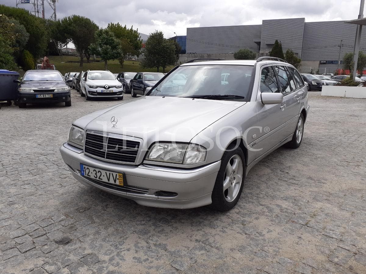 Mercedes-Benz C220 CDI · Ano 2000 — imagem 3