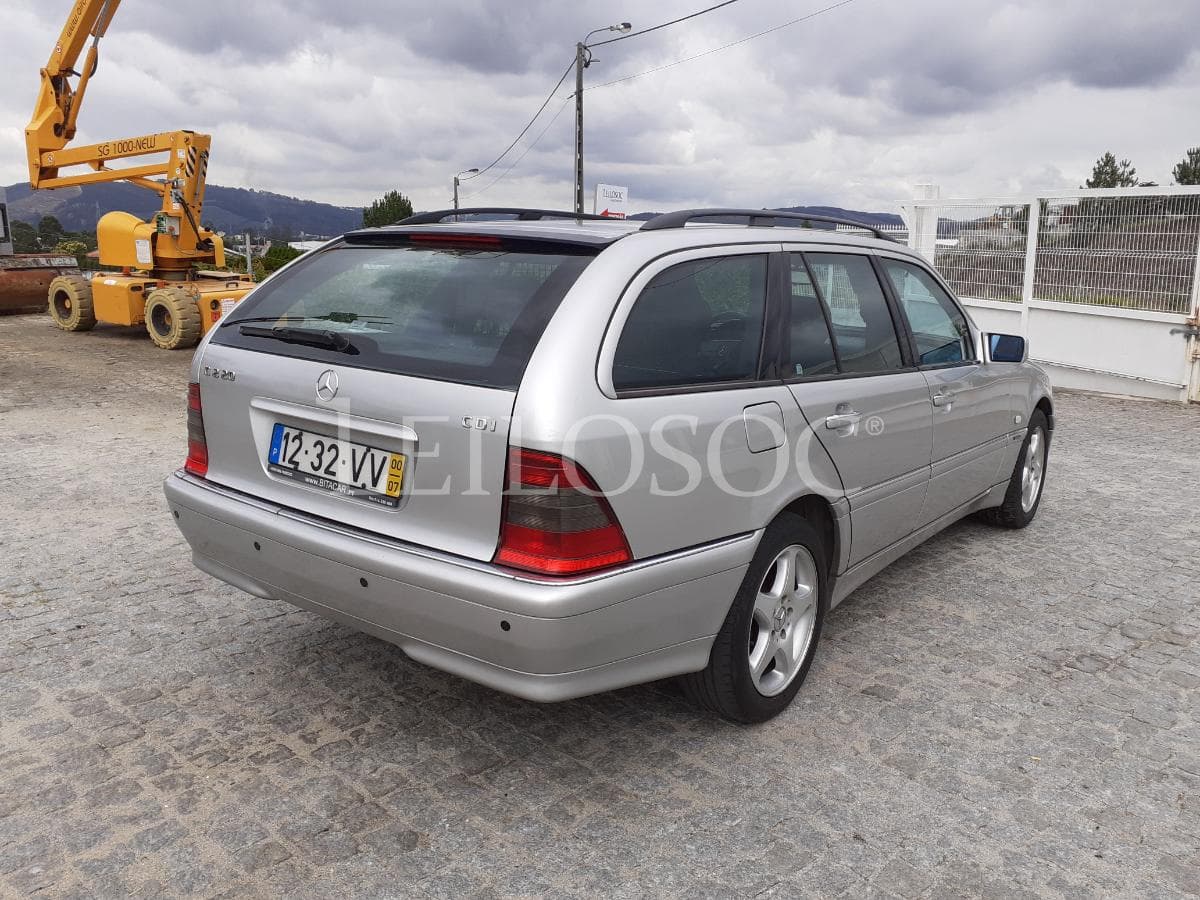 Mercedes-Benz C220 CDI · Ano 2000 — imagem 4