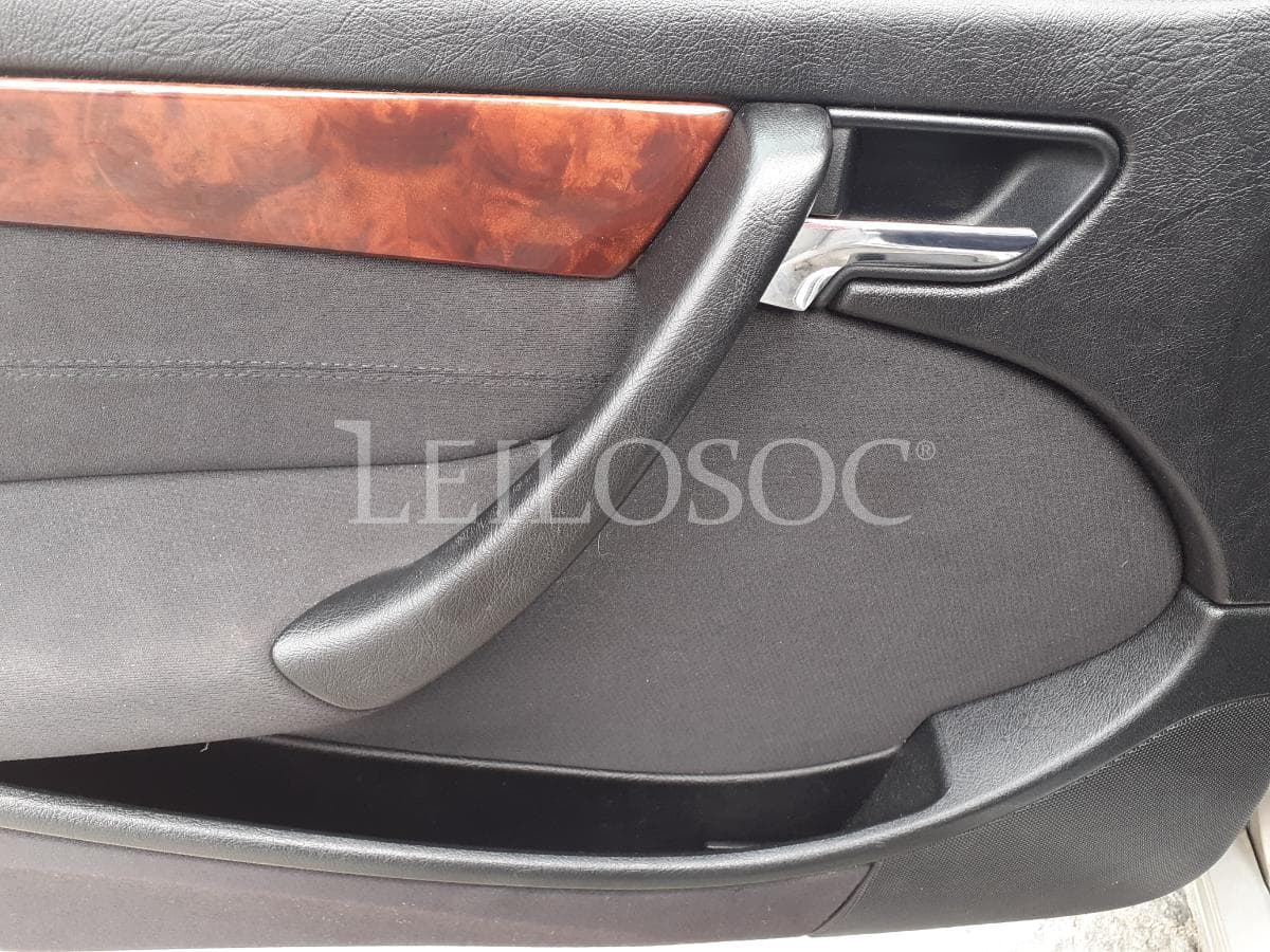 Mercedes-Benz C220 CDI · Ano 2000 — imagem 9