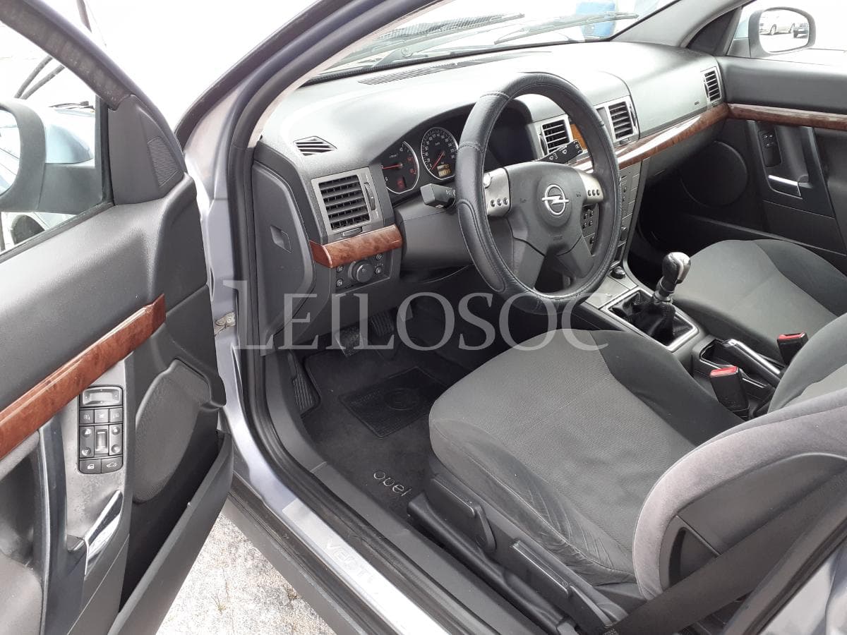 Opel Vectra 1.9 CDTI · Ano 2004 — image 7