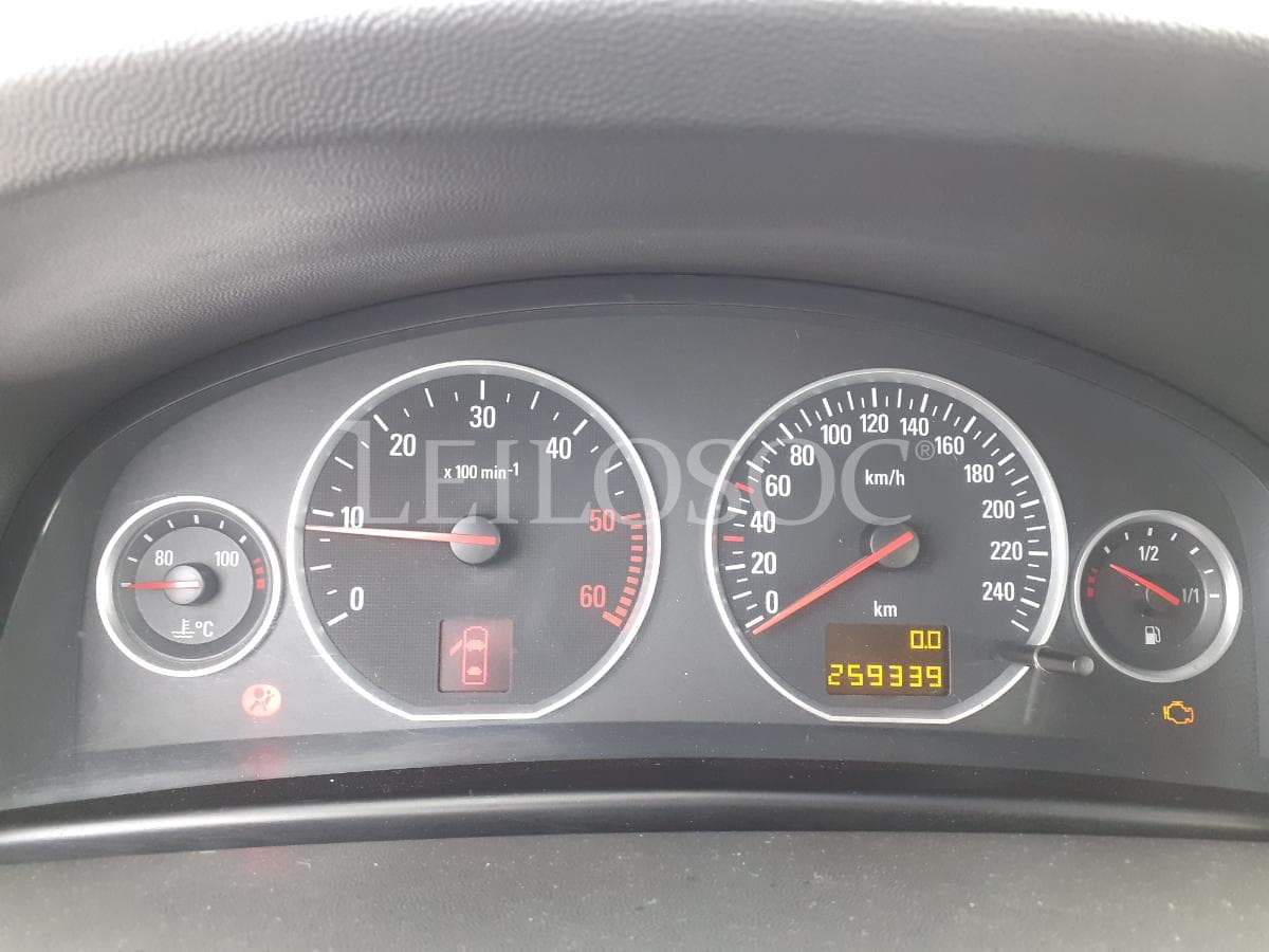 Opel Vectra 1.9 CDTI · Ano 2004 — image 13