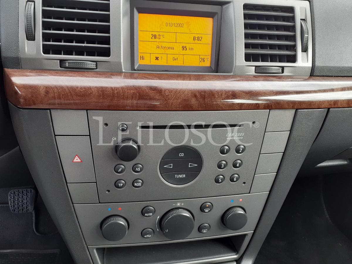 Opel Vectra 1.9 CDTI · Ano 2004 — image 15