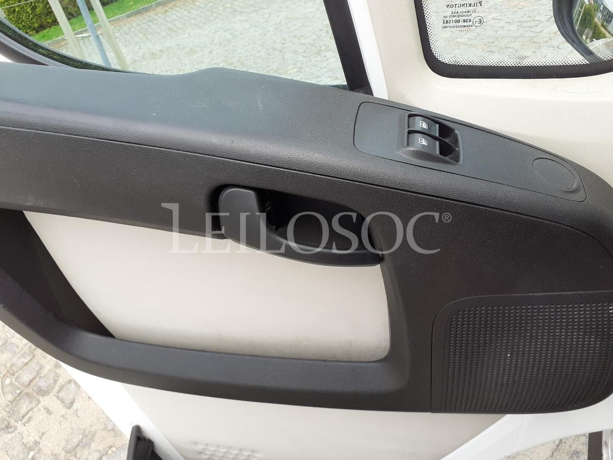 Peugeot Boxer 2.2 HDI · Ano 2011 — image 9