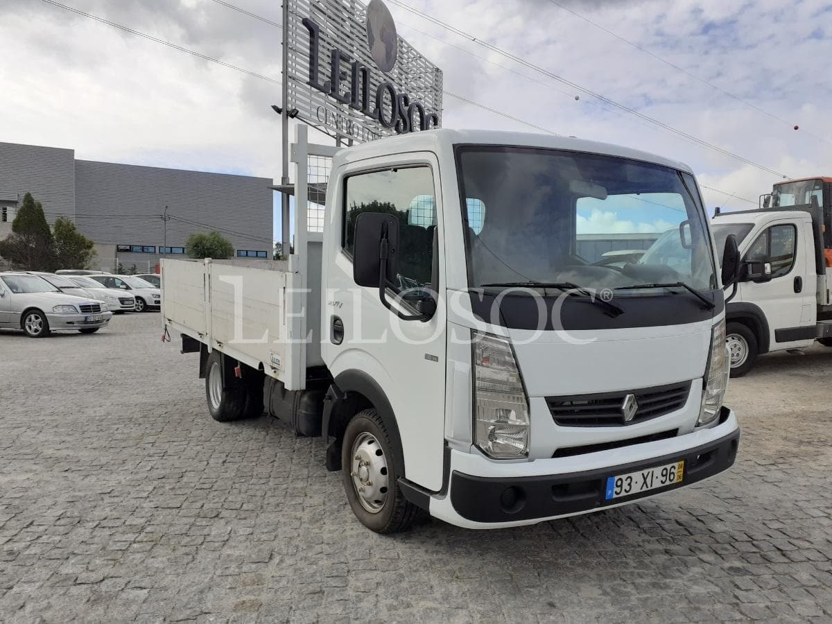 Renault Maxity · Ano 2008 — imagem 1