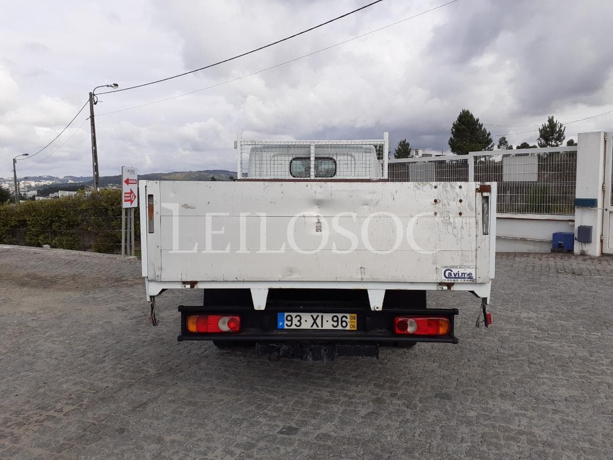Renault Maxity · Ano 2008 — imagem 5