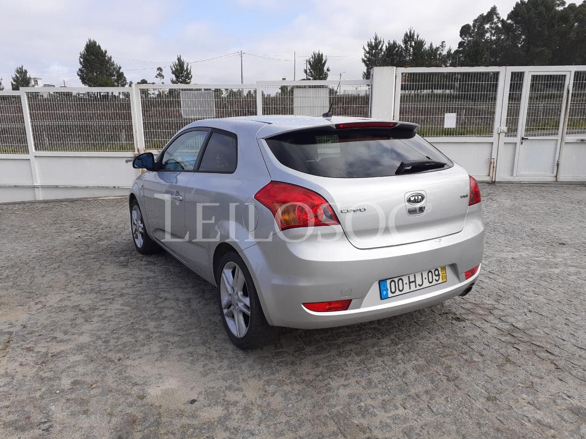 Kia Ceed · Ano 2009 — imagem 6