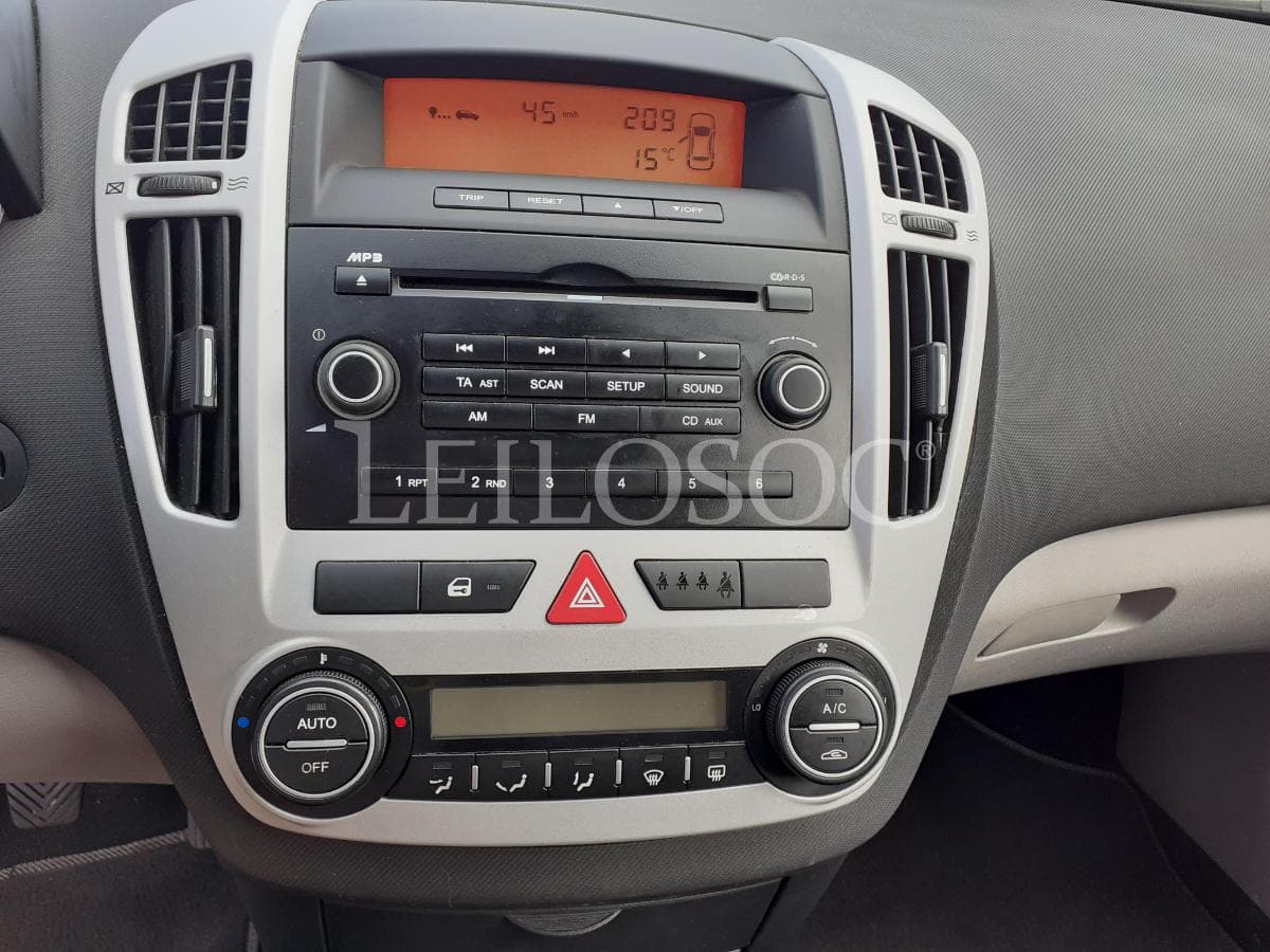 Kia Ceed · Ano 2009 — imagem 13