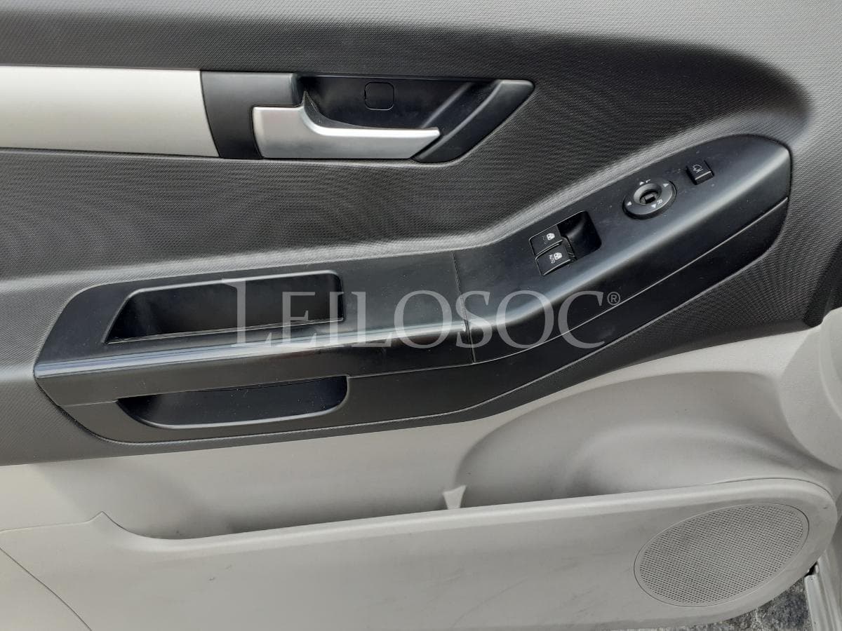 Kia Ceed · Ano 2009 — imagem 9