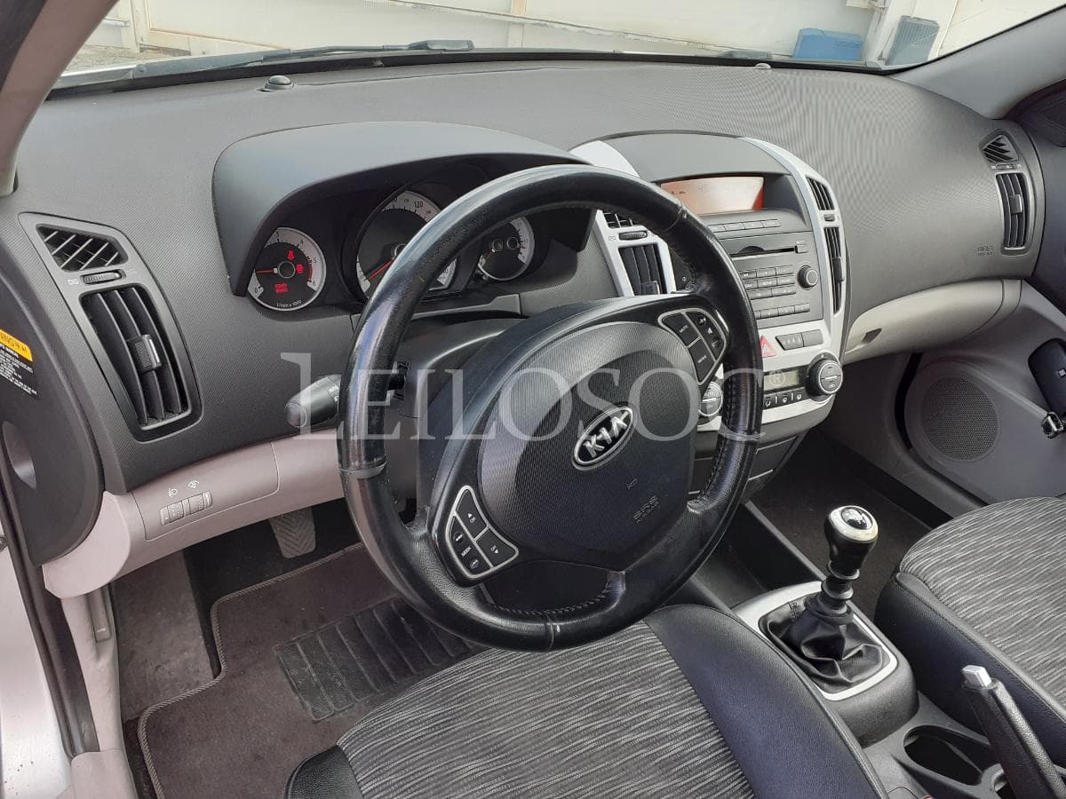 Kia Ceed · Ano 2009 — imagem 10