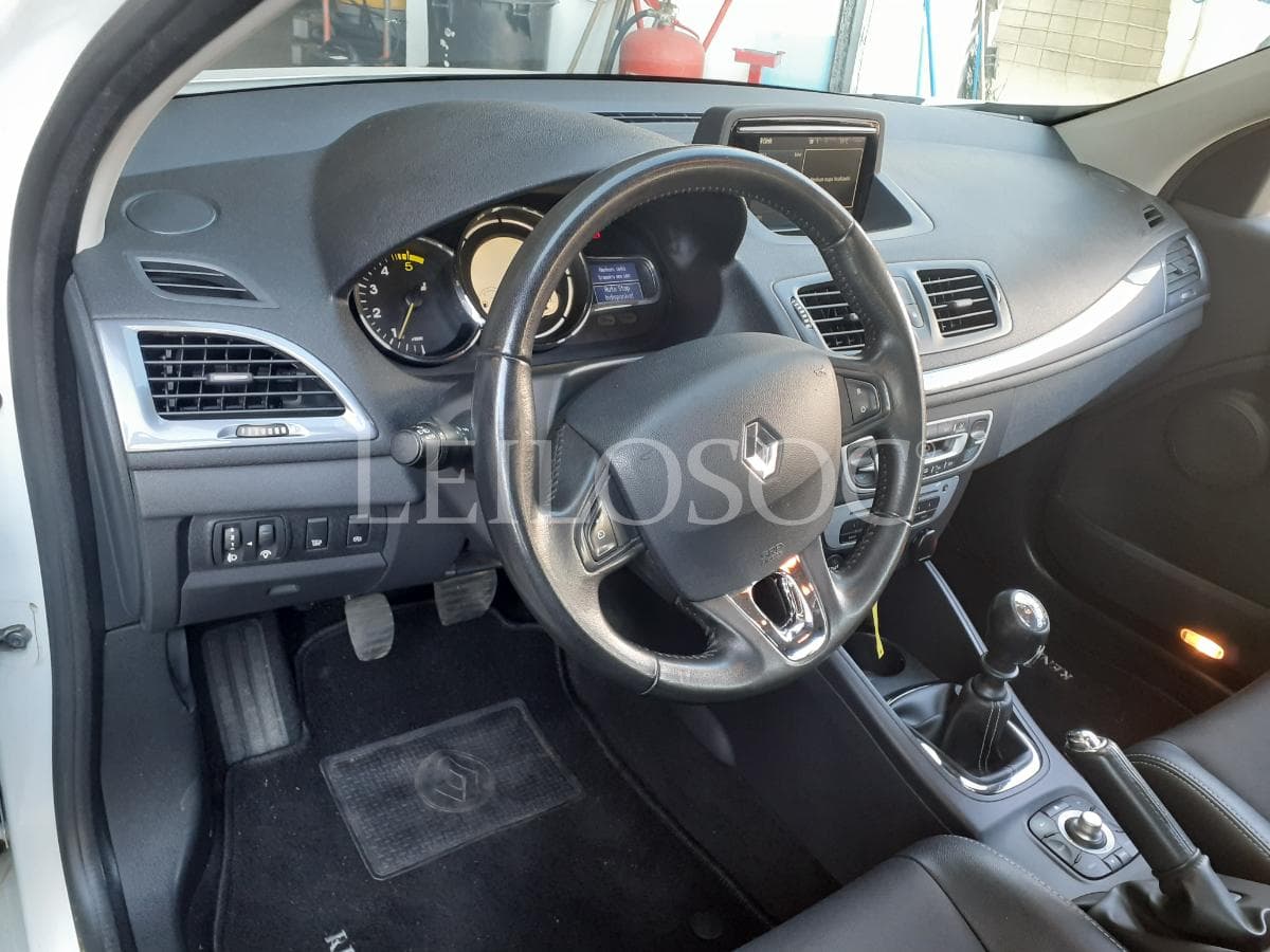Renault Mégane 1.5 DCI · Ano 2014 — imagem 10