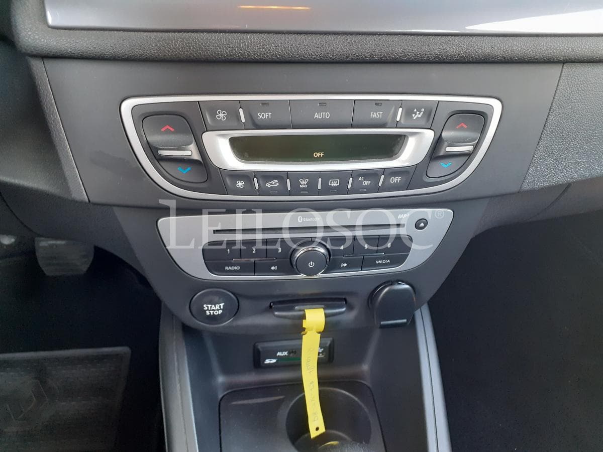Renault Mégane 1.5 DCI · Ano 2014 — imagem 14
