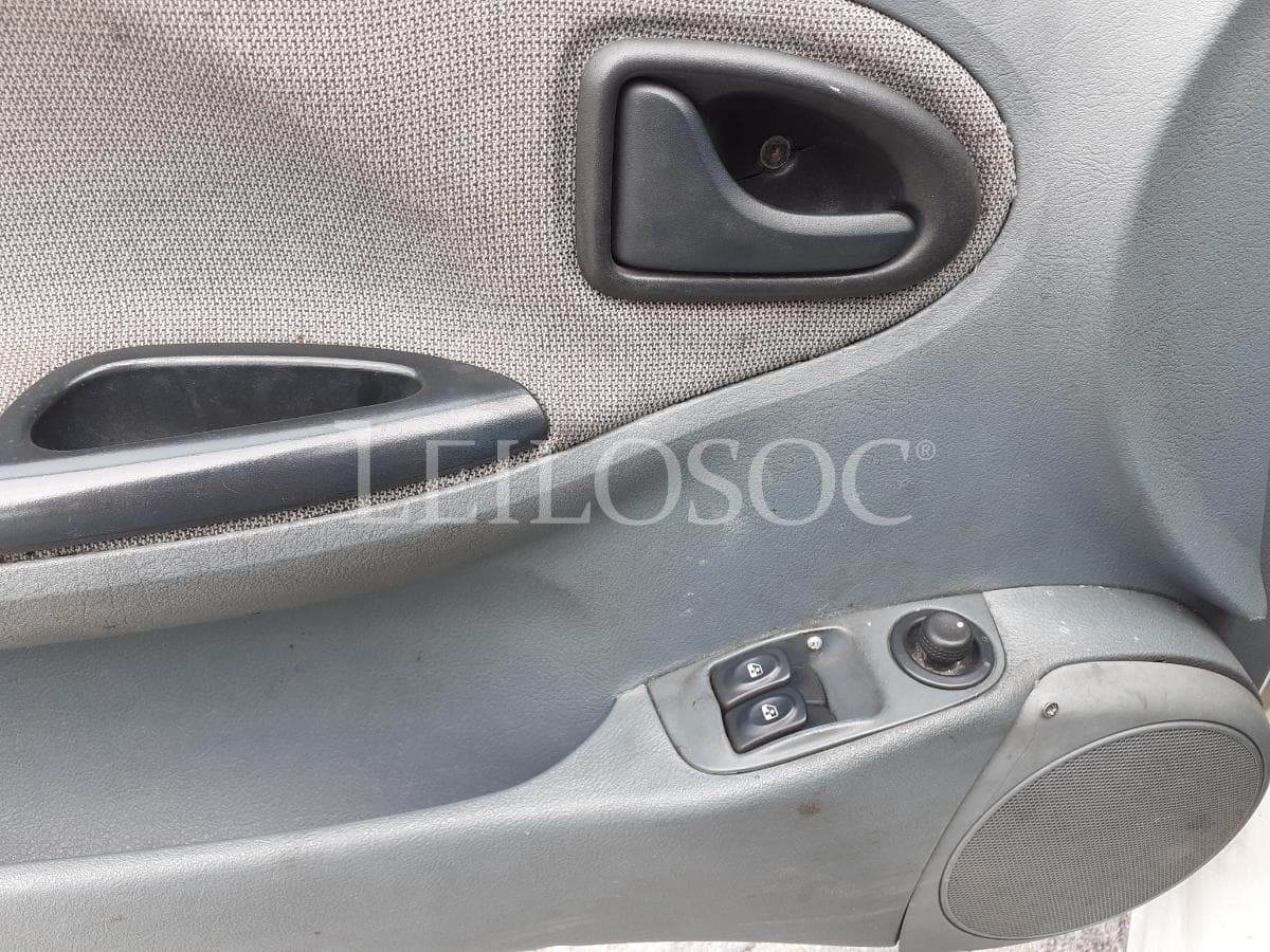 Renault Mégane 1.4 ·  Ano 1996 — imagem 9