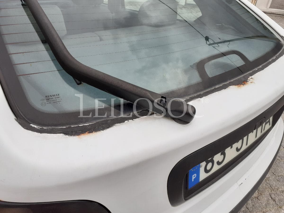 Renault Mégane 1.4 ·  Ano 1996 — imagem 20