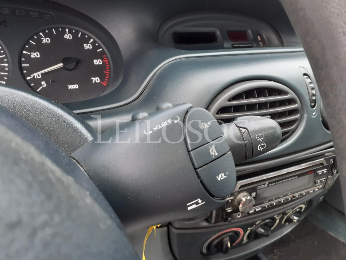Renault Mégane 1.4 ·  Ano 1996 — imagem 15