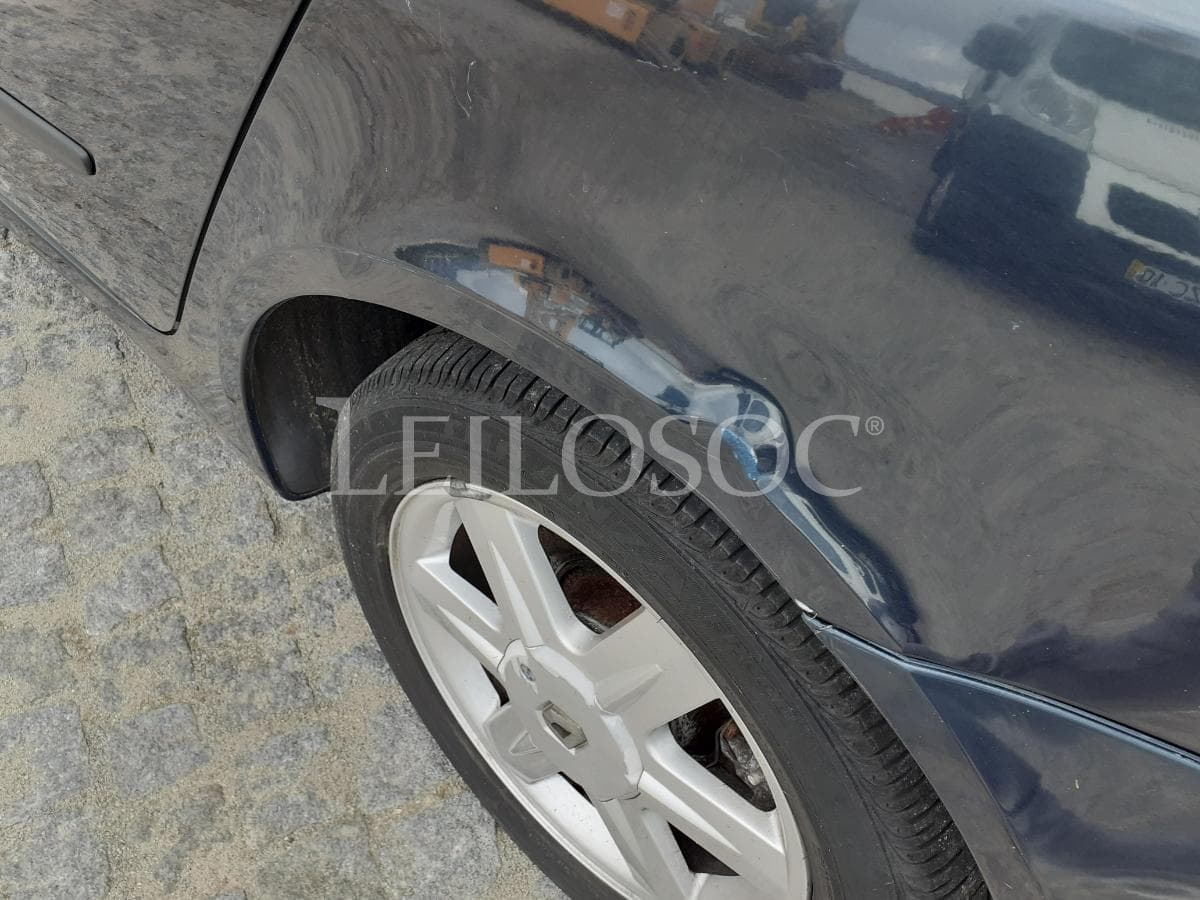 Renault Laguna · Ano 2002 — imagem 22