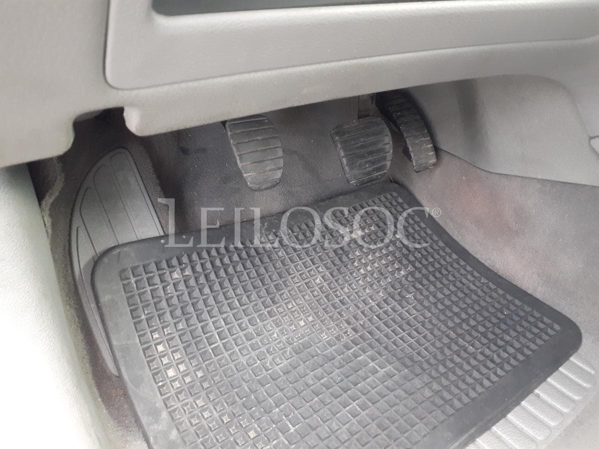 Renault Laguna · Ano 2002 — imagem 8