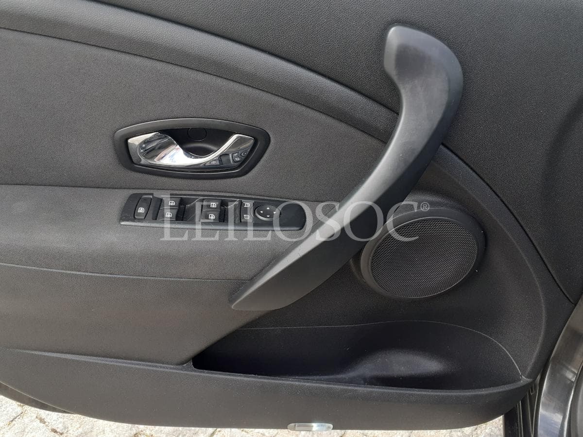 Renault Mégane 1.5 DCI · Année 2013 — image 9