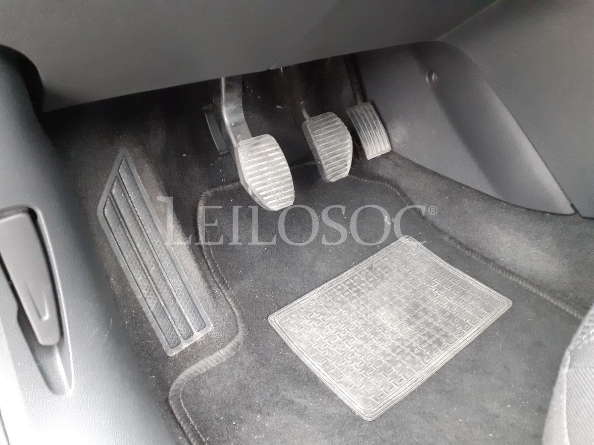 Peugeot 508 SW 1.6 Blue HDI · Ano 2015 — image 8