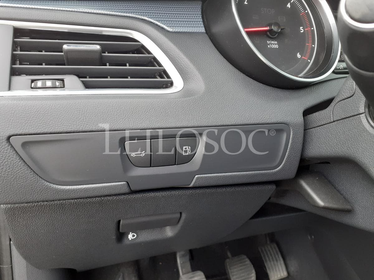 Peugeot 508 SW 1.6 Blue HDI · Ano 2015 — image 11