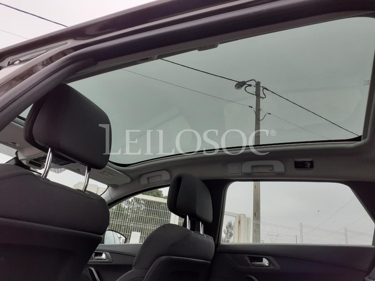 Peugeot 508 SW 1.6 Blue HDI · Ano 2015 — image 17