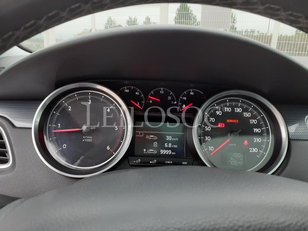 Peugeot 508 SW 1.6 Blue HDI · Ano 2015 — image 12