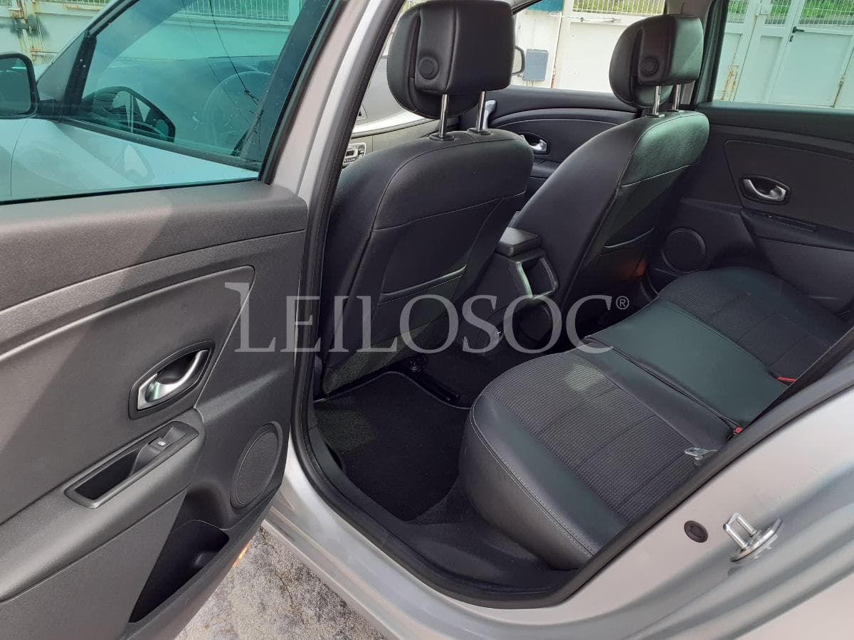 Renault Mégane GT Line 250 · Ano 2011 — imagem 18
