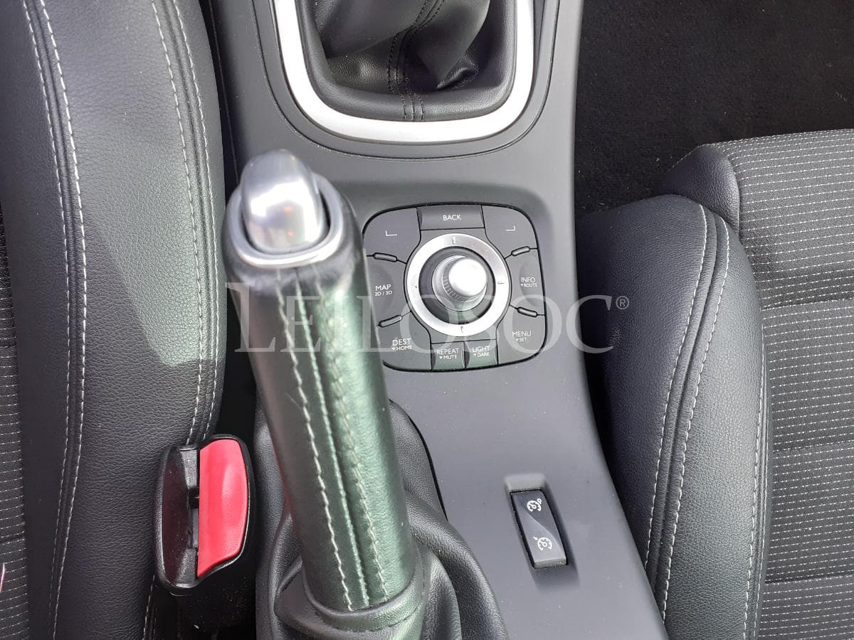 Renault Mégane GT Line 250 · Ano 2011 — imagem 15