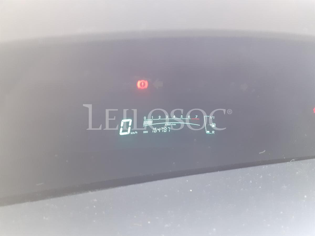 Toyota Yaris 1.0 VVT-i ·  Ano 2008 — imagem 11