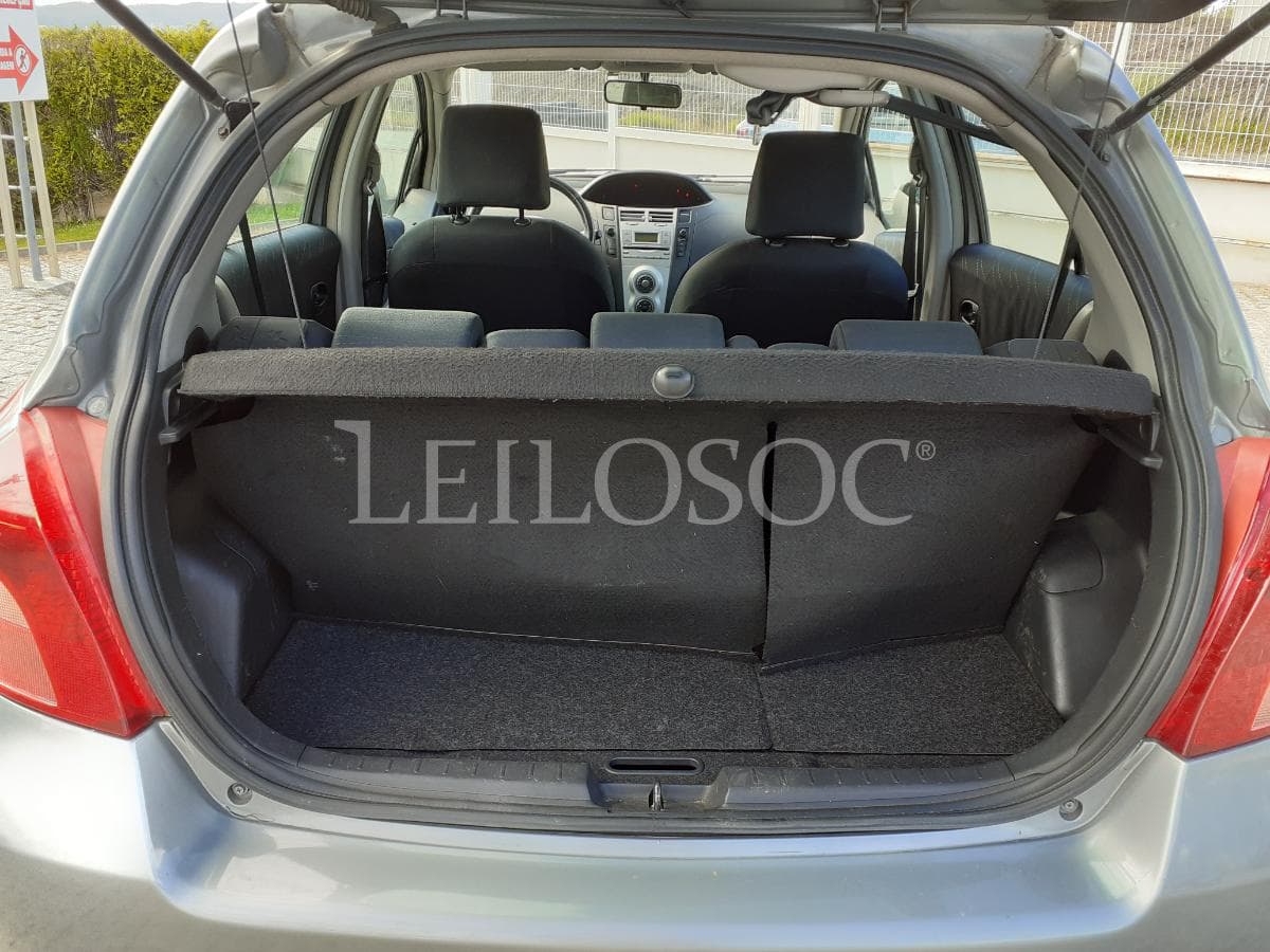 Toyota Yaris 1.0 VVT-i ·  Ano 2008 — imagem 15