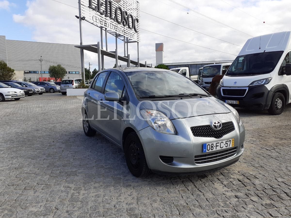 Toyota Yaris 1.0 VVT-i ·  Ano 2008 — imagem 1