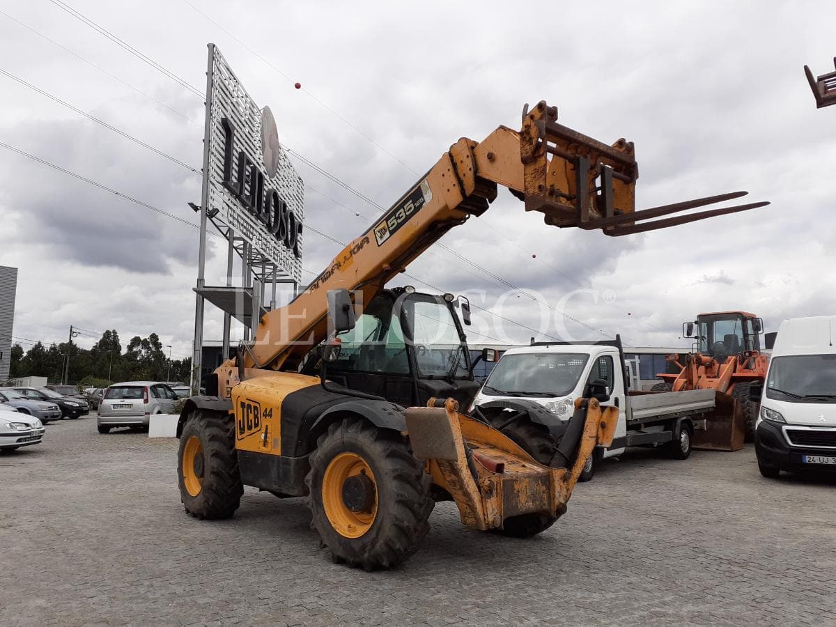 Empilhador Telescópico JCB 535 125 — imagem 7
