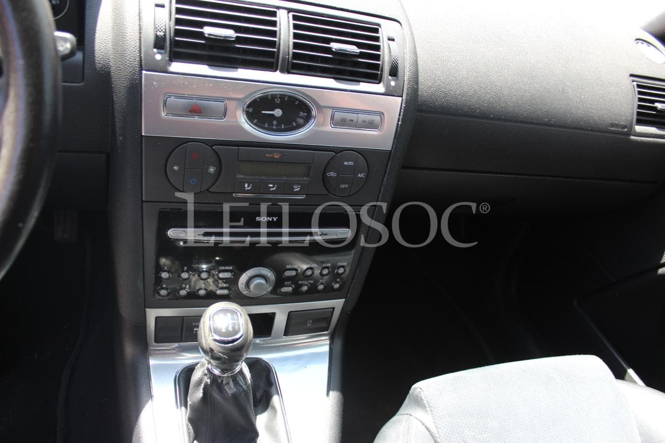 FORD MONDEO — imagen 8