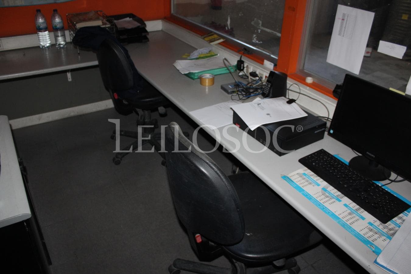 Equipamiento de comedor y vestuario + Equipamiento de Oficina — imagen 2
