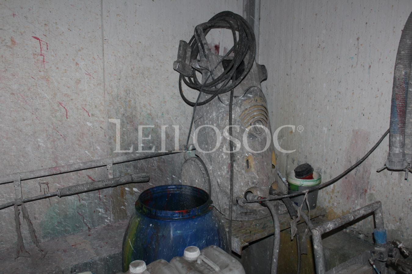 Linha de enchimento + Agitadores máquinas de afinação de cores + Máquina de lavar e bomba + Balanças + Cubas — imagen 11