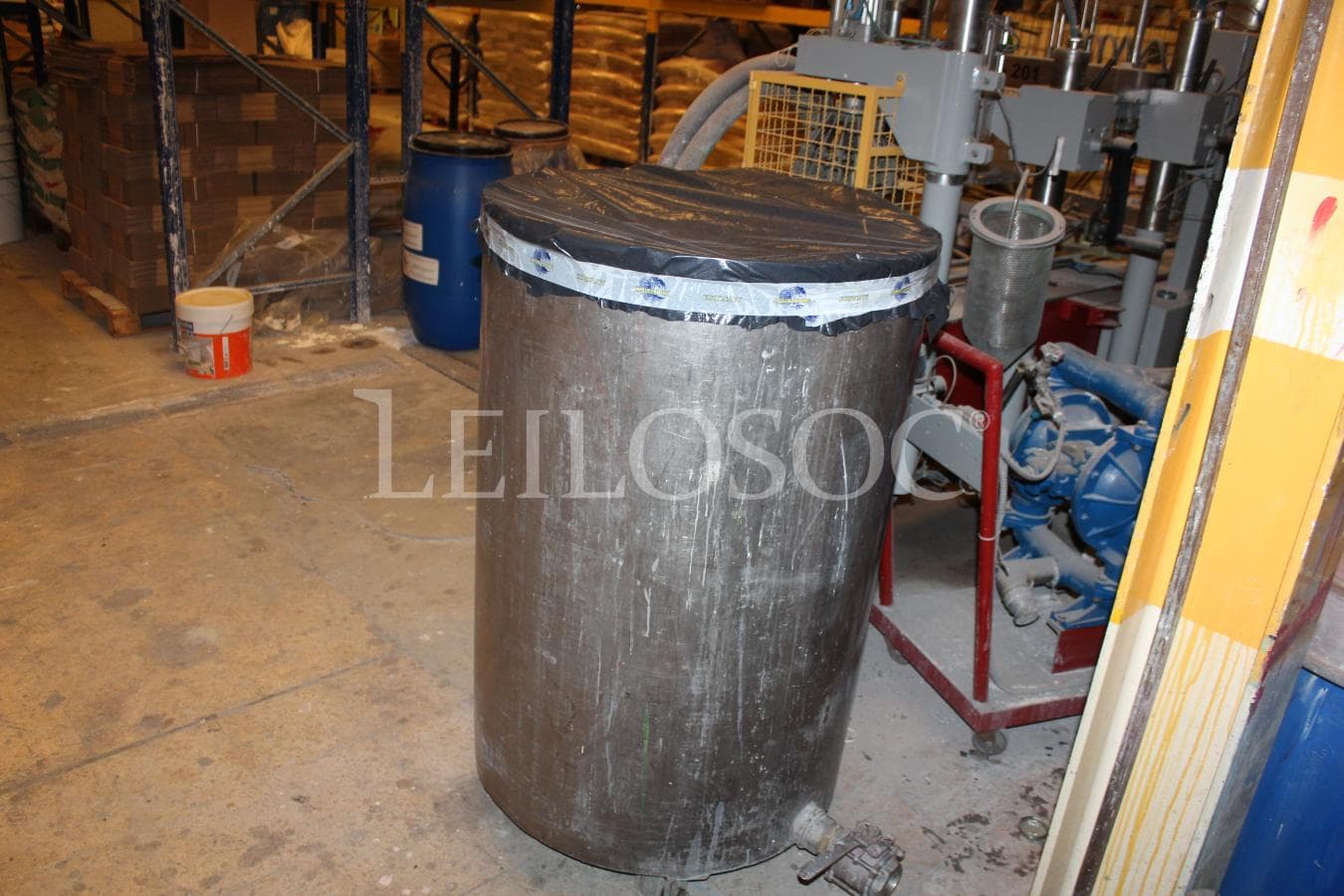 Linha de enchimento + Agitadores máquinas de afinação de cores + Máquina de lavar e bomba + Balanças + Cubas — imagen 14