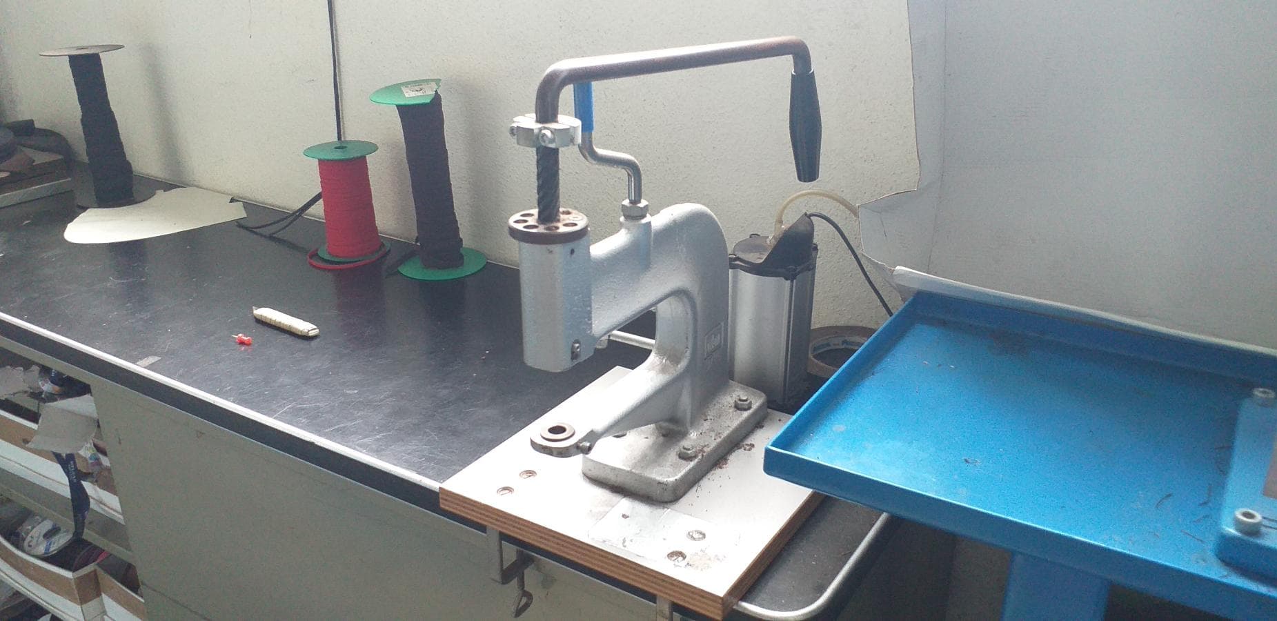 Máquina de Ilhós