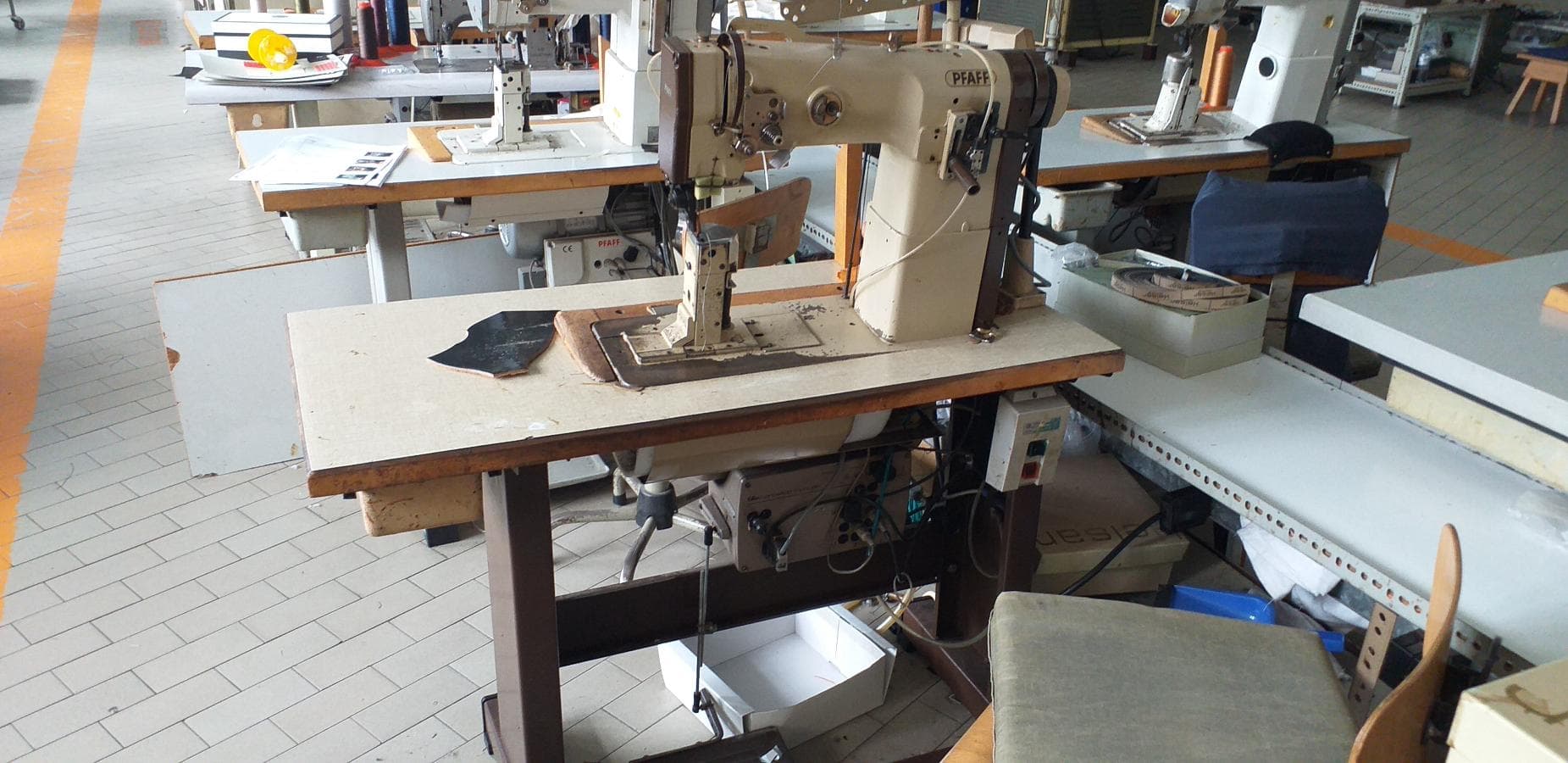 Máquina de Costura  +  Equipamento Diverso — imagem 6
