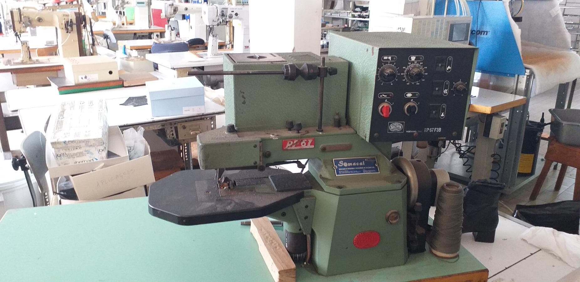 Máquina de Costura  +  Equipamento Diverso — imagem 7