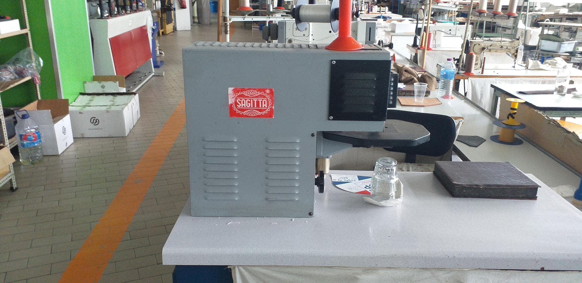 Máquina de Costura  +  Equipamento Diverso — imagem 34