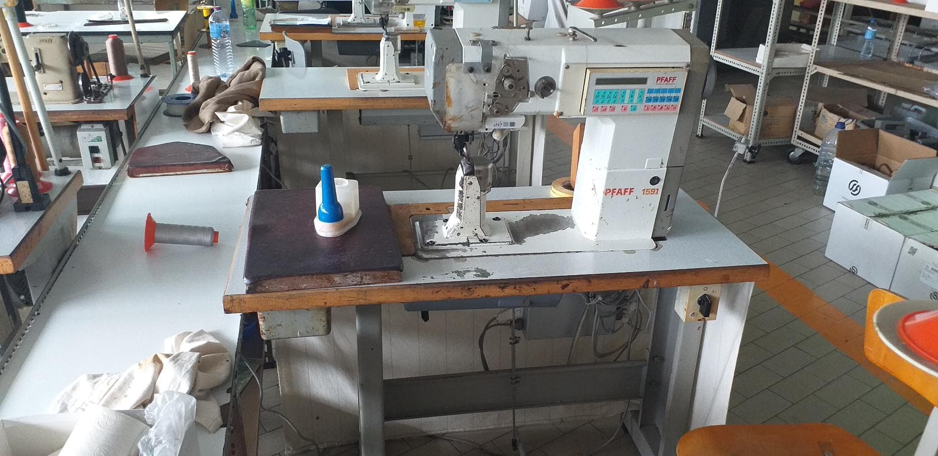 Máquina de Costura  +  Equipamento Diverso — imagem 12