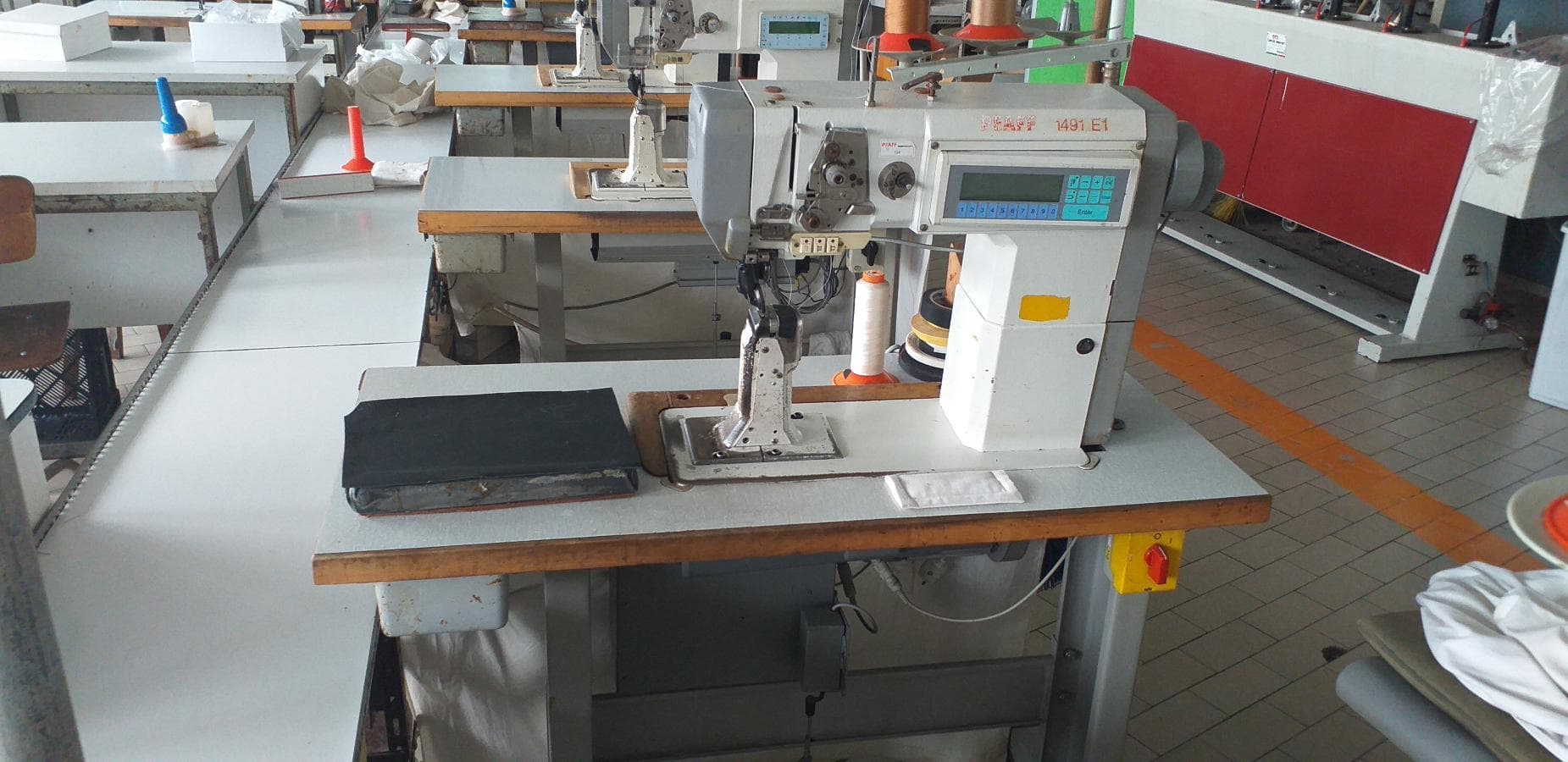 Máquina de Costura  +  Equipamento Diverso — imagem 15
