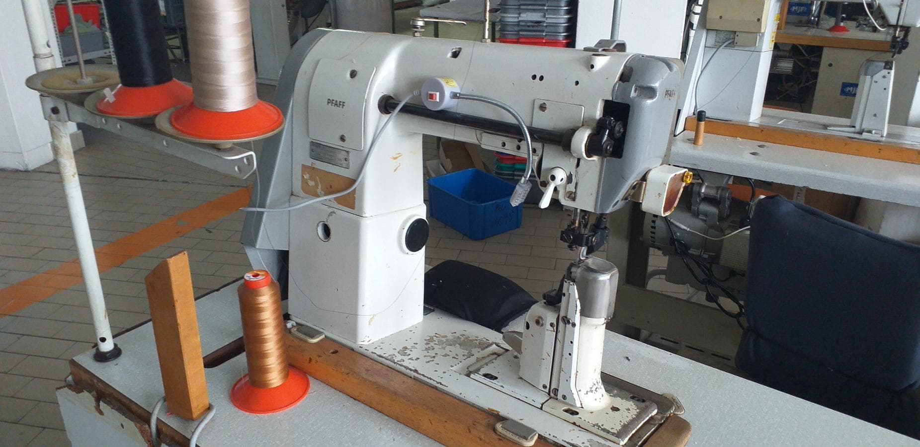 Máquina de Costura  +  Equipamento Diverso — imagem 42
